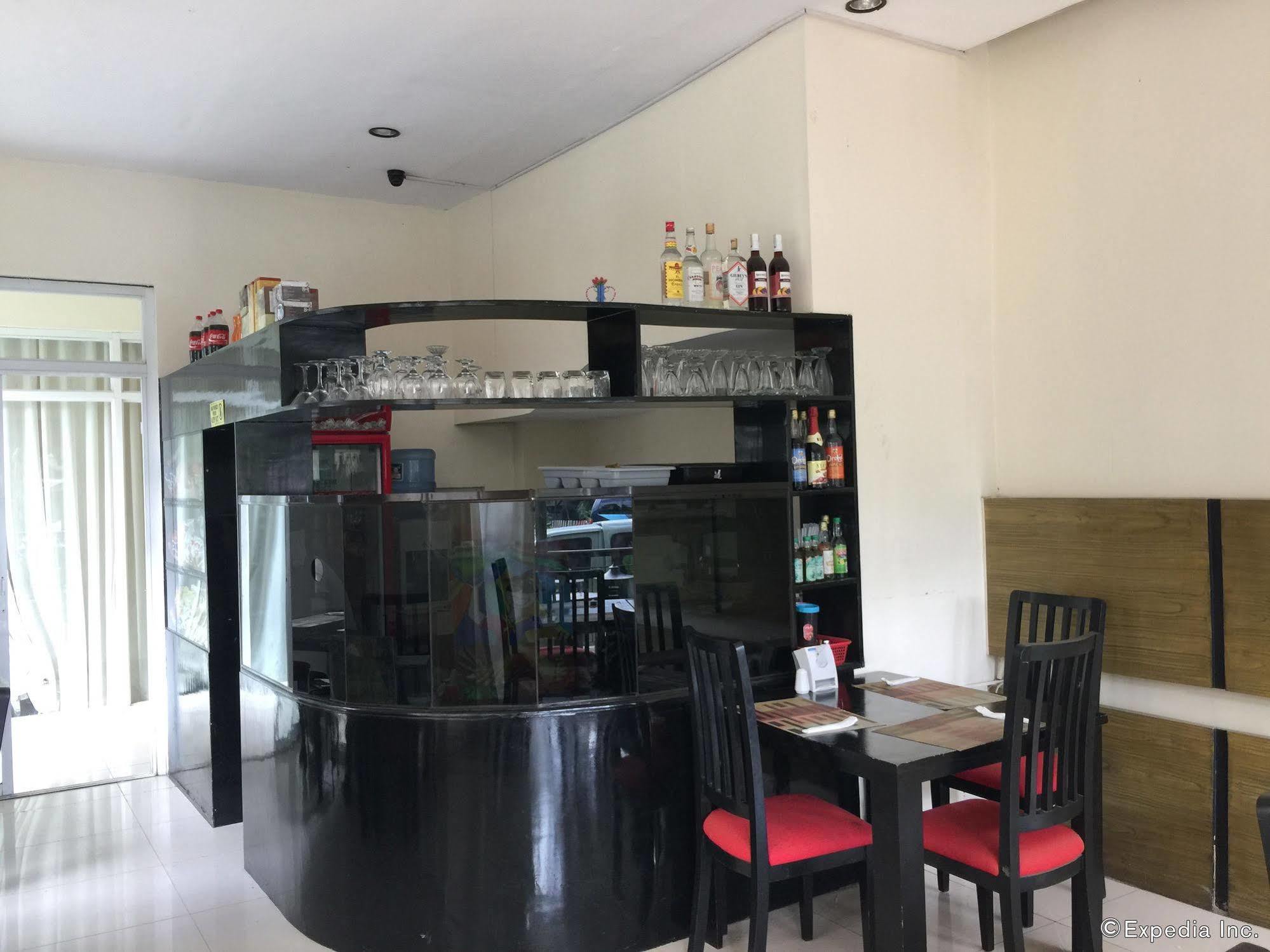 Arabelle Suites Tagbilaran-stad Buitenkant foto